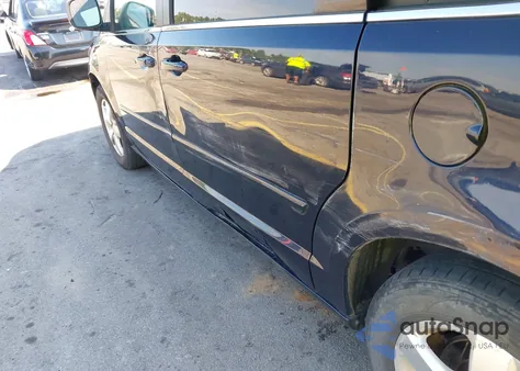 2010 Volkswagen Routan Se from USA, damaged, VIN 2V4RW3D10AR295432